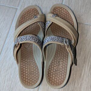Women's Baretraps sandals